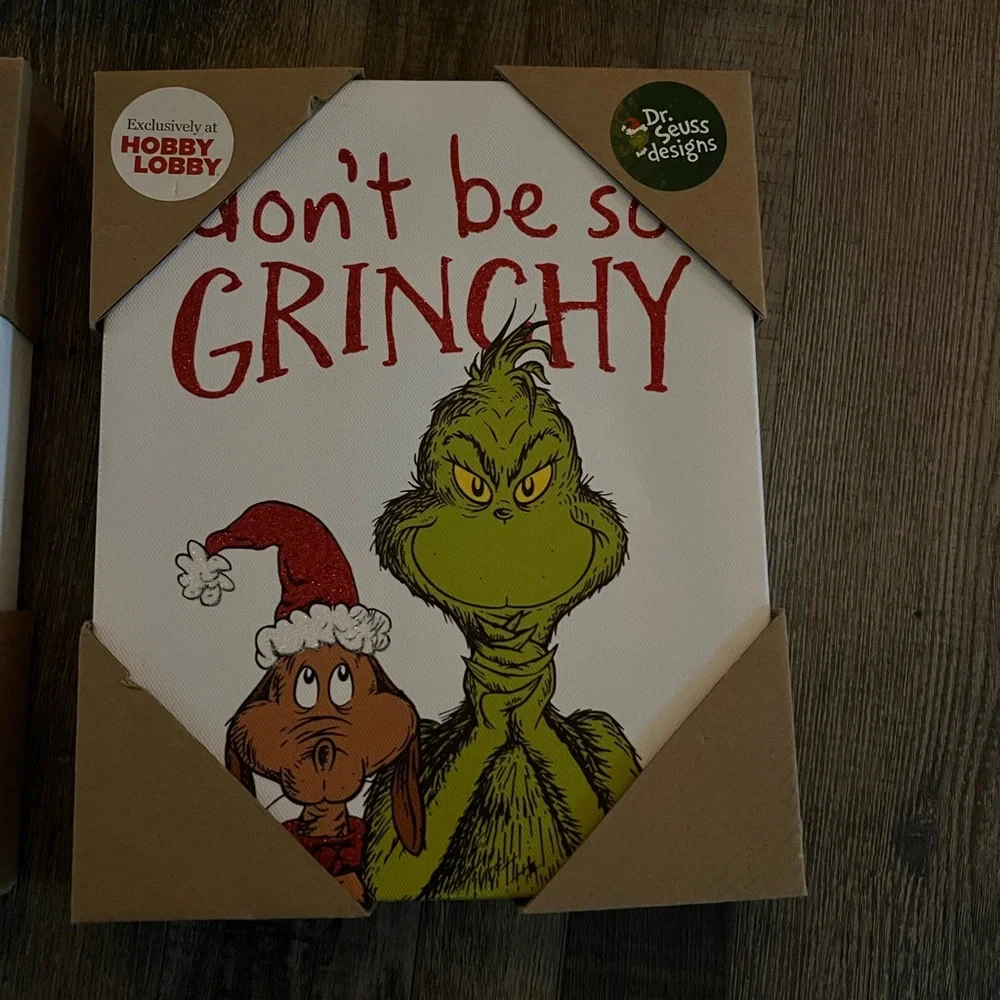 Grinch Decor - Picture 3 of 3